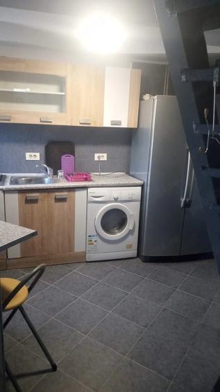 Apartament cu 3 camere semidecomandat în Central