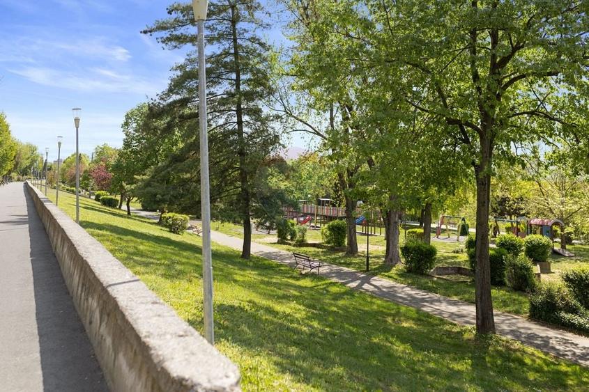 Apartament cu 3 camere, tip Samanta,  Splaiul Praporgescu - 15