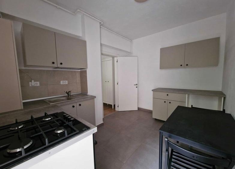 Apartament cu 2 camere semidecomandat în Păcii