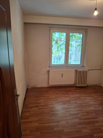 Apartament cu 2 camere decomandat în Crângași