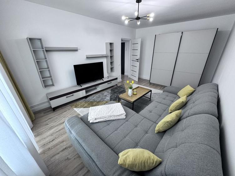 Apartament cu 2 camere decomandat în Central