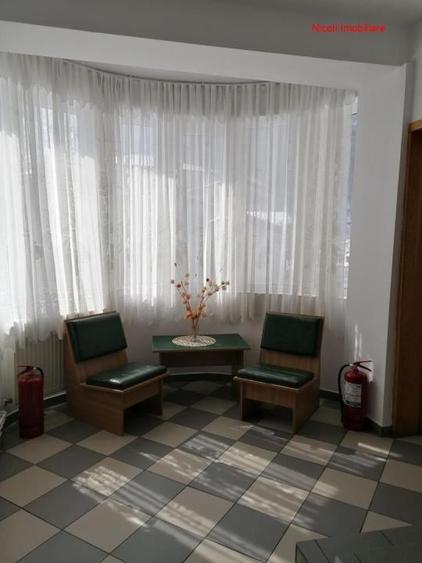 Casă individuală cu 18 camere cu Teren 1000 Mp în Exterior Sud