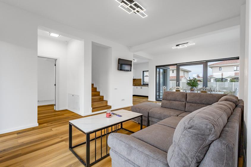 Duplex cu 3 camere cu Canalizare în Dumbrăvița