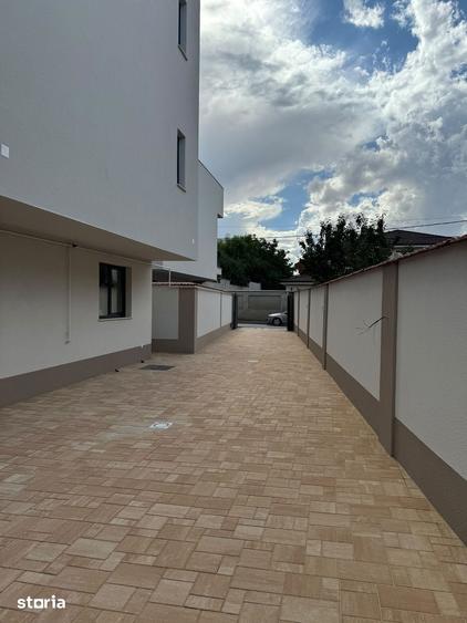 Casă cu 4 camere cu Teren 230 Mp în Central