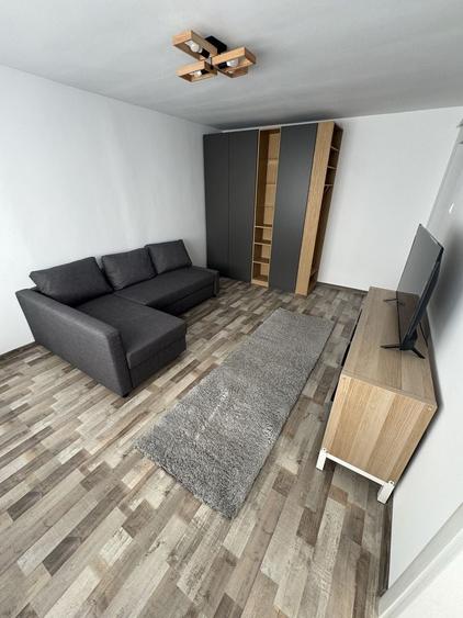 Garsonieră decomandată în Căzănești (Ghioroiu)