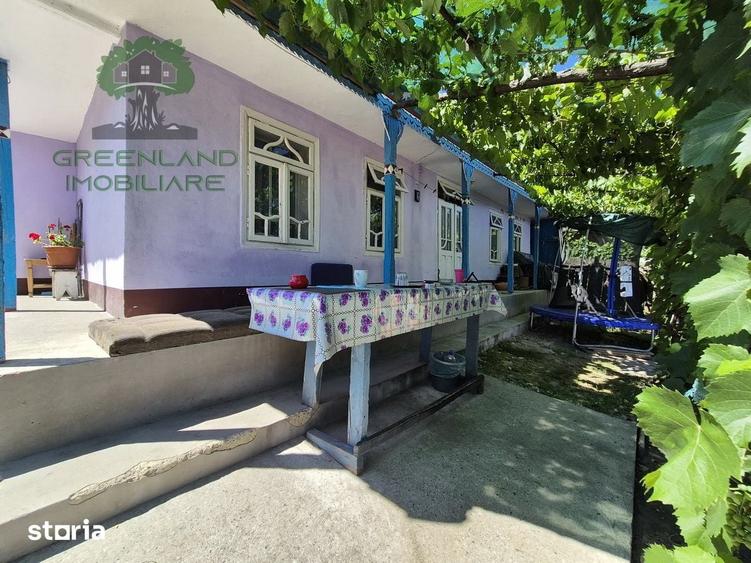 Casă cu 5 camere cu Teren 3024 Mp în Popricani