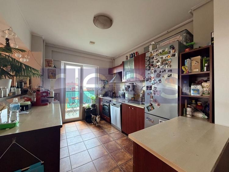 Apartament cu 2 camere decomandat în Central