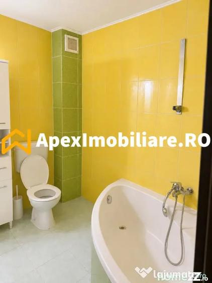 Apartament cu 3 camere, mobilat în Roșu