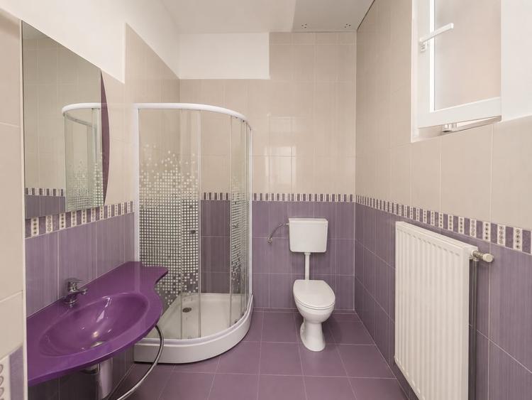 Casă individuală cu 4 camere cu Teren 430 Mp în Cetate