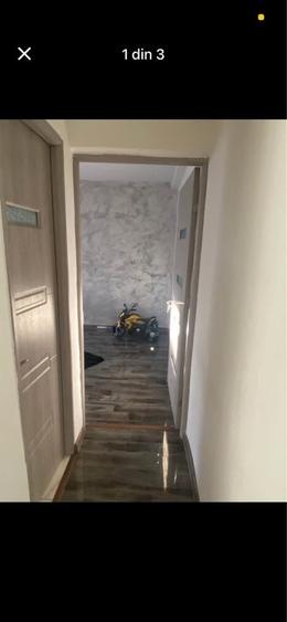 Apartament cu 3 camere decomandat în Exterior Vest