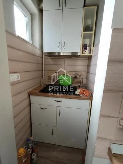 Apartament cu 3 camere semidecomandat în Ultracentral