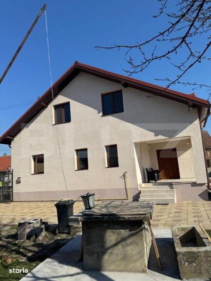 Casă cu 4 camere în Tâmpa