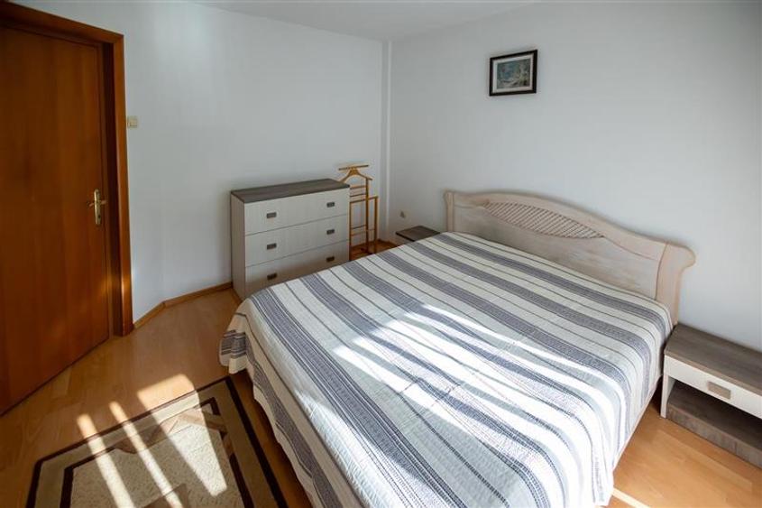 Duplex cu 7 camere cu Teren 4391 Mp în Băbana