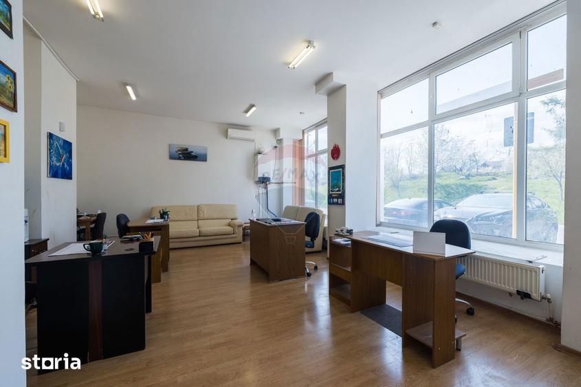 Spațiu comercial, de 38 mp, în Tractorul