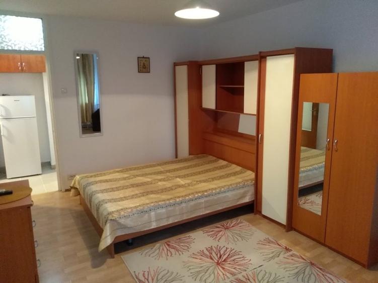 Garsonieră decomandată în Tineretului