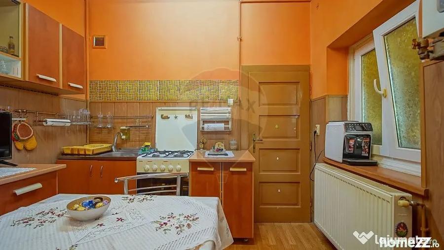 Casă cu 2 camere cu Teren 151 Mp în Central