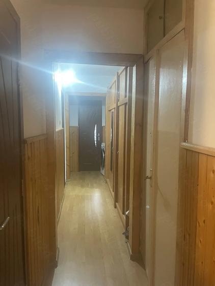 Apartament cu 3 camere decomandat în Girocului