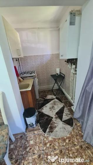 Garsonieră semidecomandată în Central