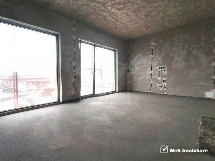 Duplex cu 5 camere cu Canalizare în Dezmir