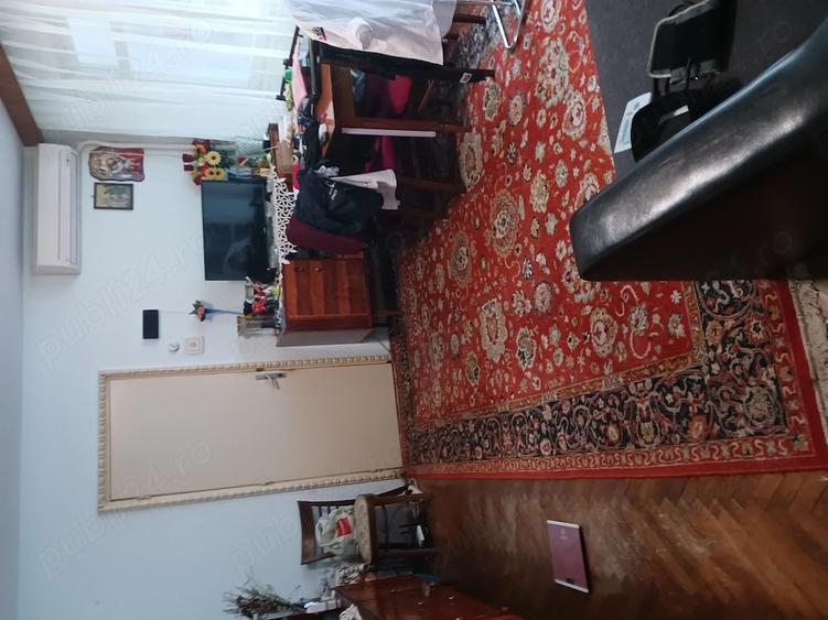Apartament cu 3 camere semidecomandat în Baba Novac