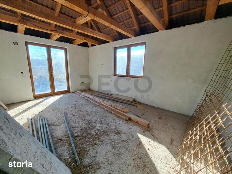 Casă cu 6 camere cu Teren 1276 Mp în Lugașu de Jos