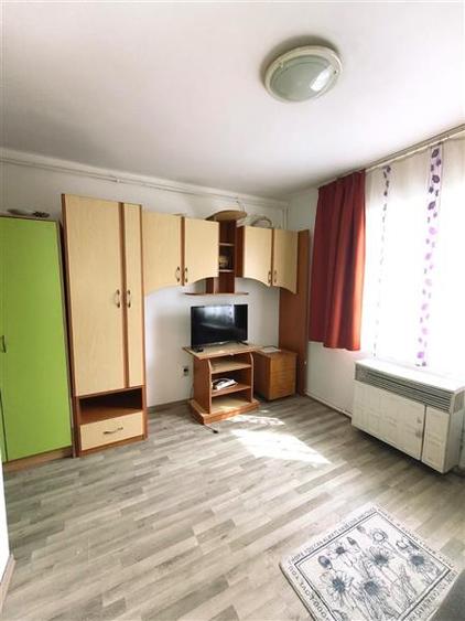Garsonieră decomandată în Lazaret