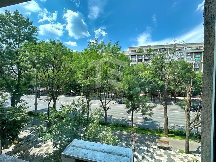 Apartament cu 3 camere decomandat în Decebal