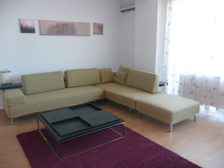Apartament cu 2 camere decomandat în Complex Studențesc