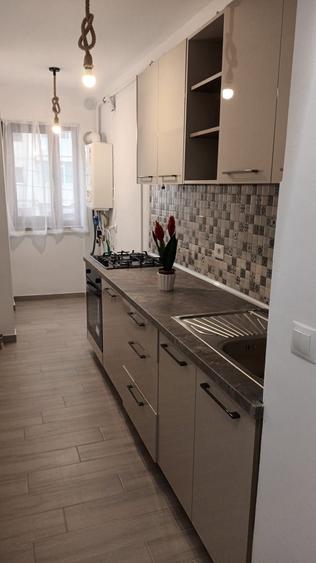 Garsonieră decomandată în Central