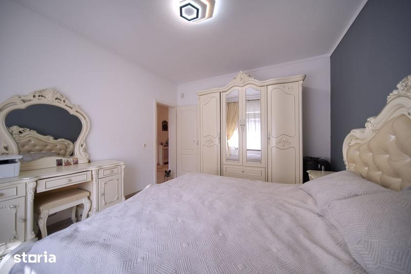 Apartament cu 3 camere decomandat în Sânpetru