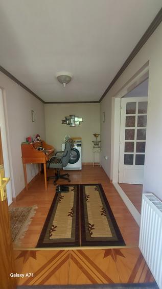 Casă individuală cu 3 camere cu Canalizare în Gruiu