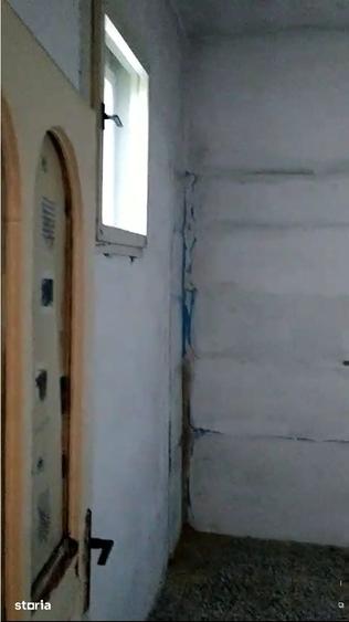 Casă cu 6 camere cu Teren 844 Mp în Central