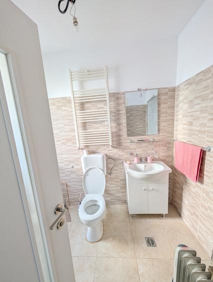 Casă individuală cu 5 camere cu Teren 220 Mp în Otopeni