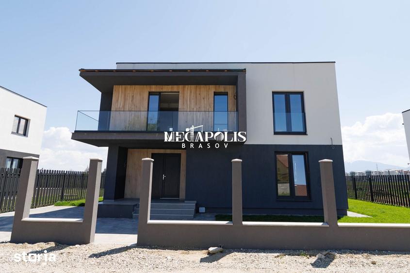 Casă cu 4 camere cu Teren 525 Mp în Sânpetru