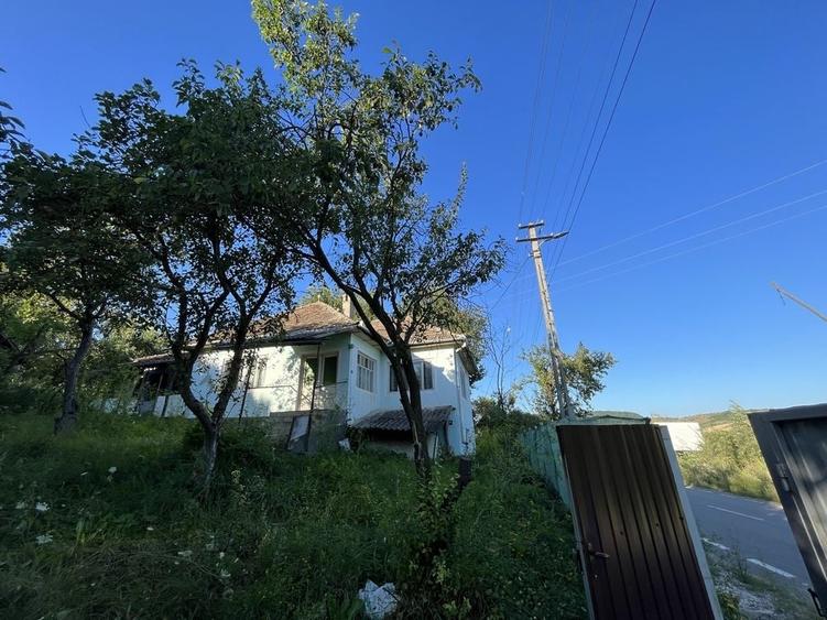 Casă cu 3 camere în Budurleni
