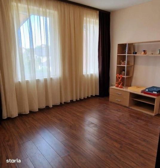 Casă cu 3 camere în Central