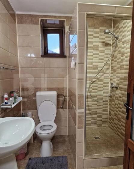 Casă individuală cu 11 camere cu Teren 906 Mp în Brașovul Vechi