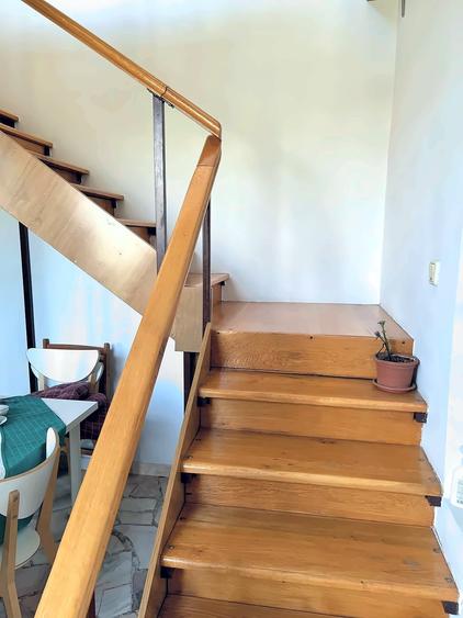 Casă individuală cu 8 camere cu Teren 687 Mp în Mihai Bravu