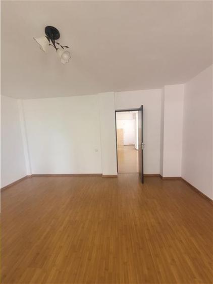 Apartament 2 camere, Balcon Generos, zona Lidl Baba Novac, la BN-uri - 7