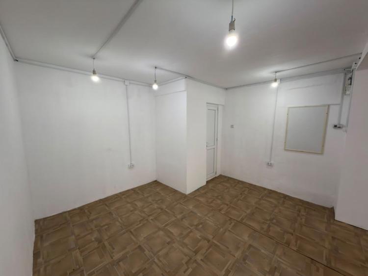 Spațiu comercial, de 50 mp, în Central