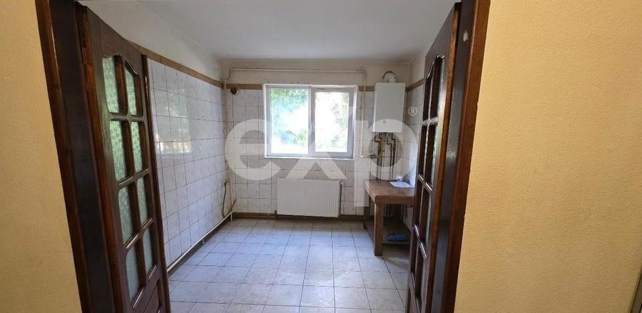 Apartament cu 2 camere semidecomandat în Micro 11