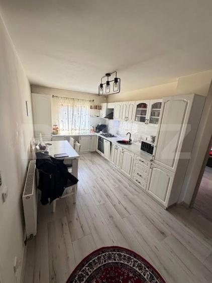 Apartament cu 4 camere decomandat, mobilat în Mărăști