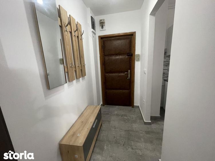 Apartament cu 2 camere semidecomandat în Vasile Aaron