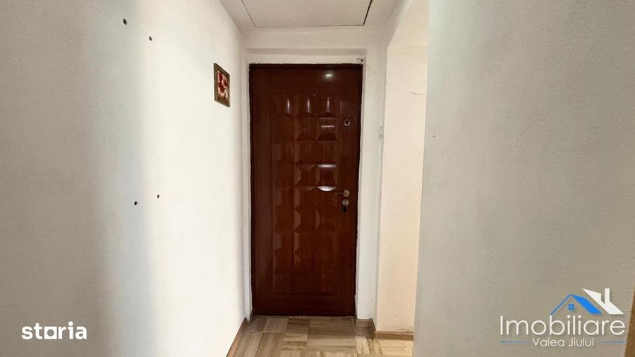 Apartament cu 2 camere decomandat în Petros