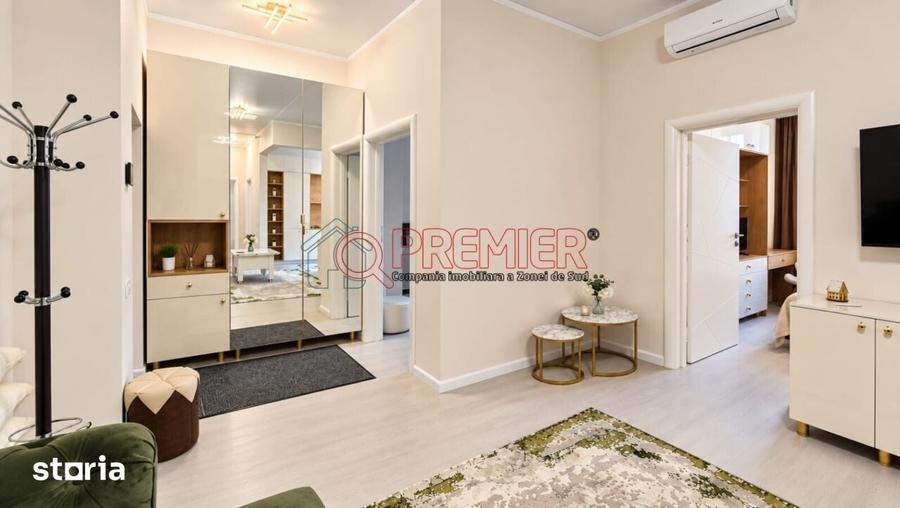 Apartament cu 4 camere semidecomandat în Central