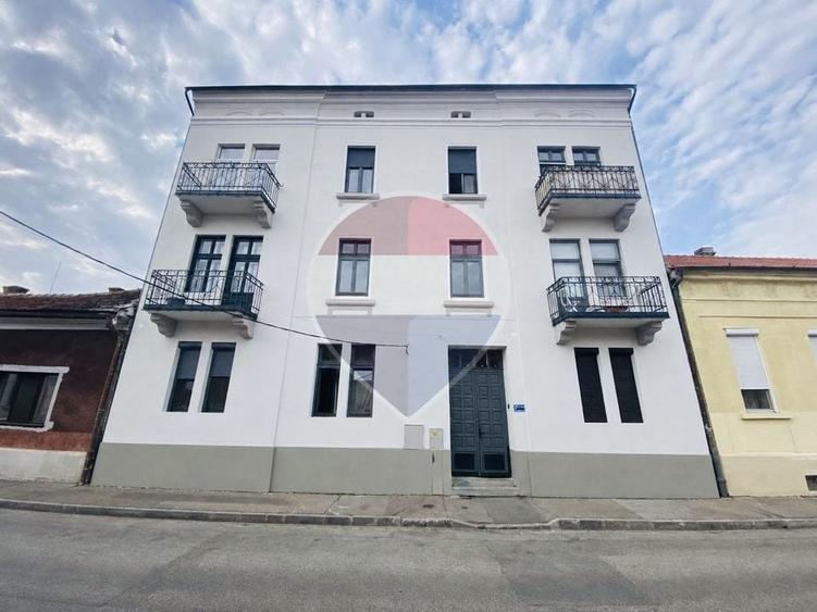 Apartament cu 2 camere semidecomandat în Central