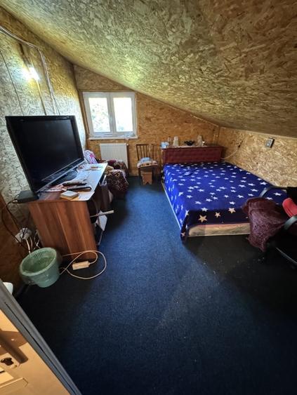 Casă individuală cu 6 camere cu Teren 1570 Mp în Seciu