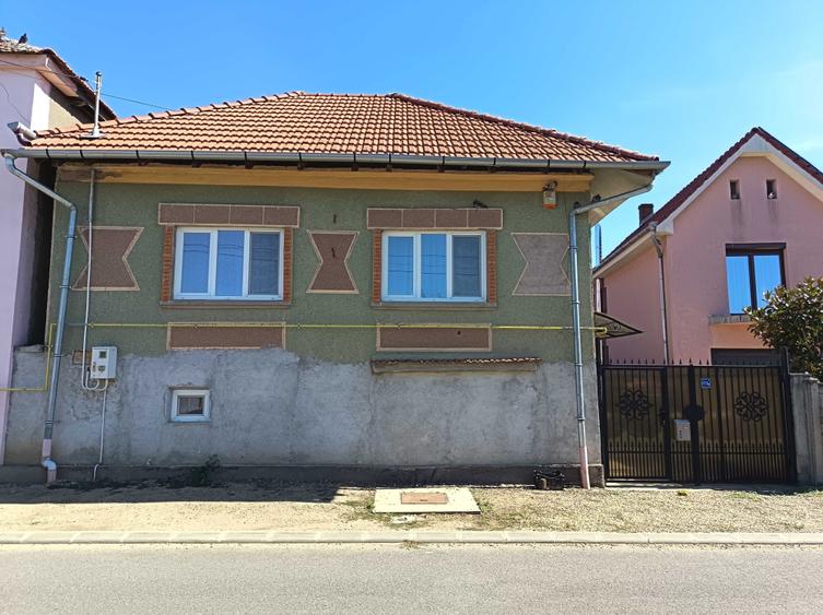 Casă cu 3 camere în Nojorid