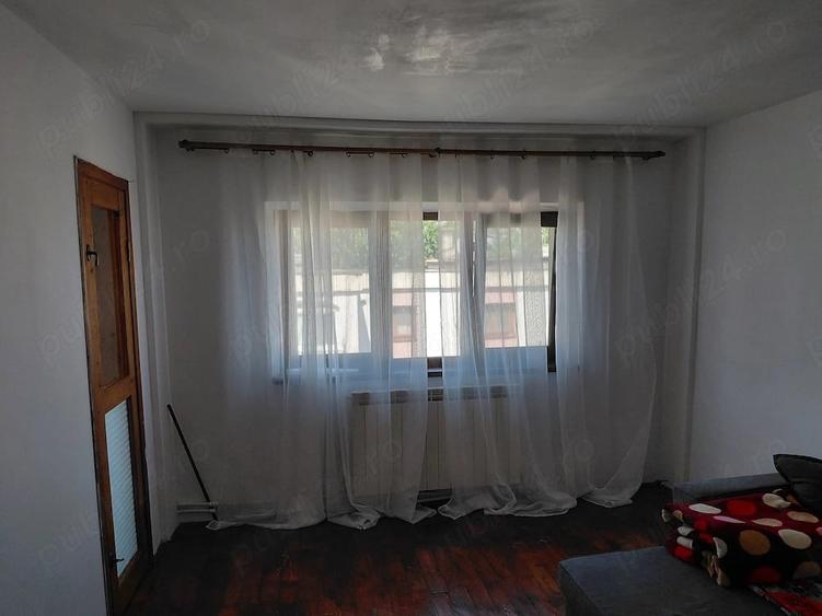 Apartament cu 3 camere decomandat în E3