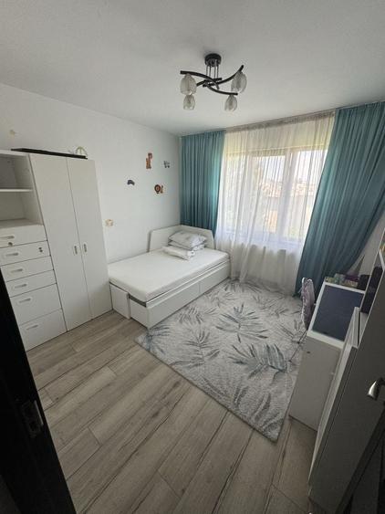 Apartament cu 3 camere decomandat în Alexandru cel Bun